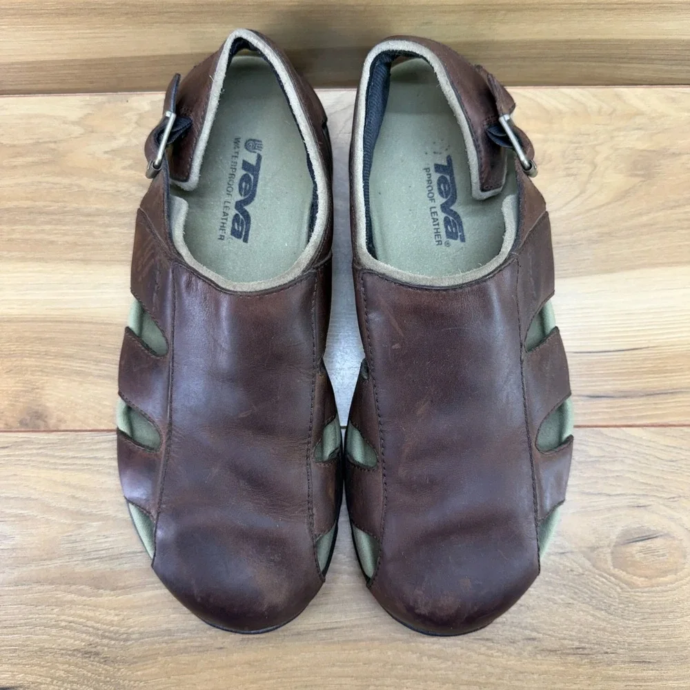 TEVA Fisherman Leather Sandal Mens 11 Brown Leather Minimalist Outdoor Walk 6593